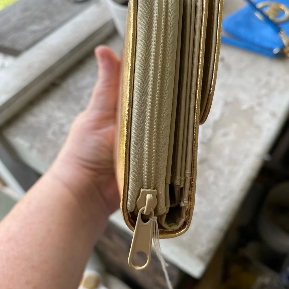 NWT J C FASHION GOLD WALLET - Picture 4 of 8
